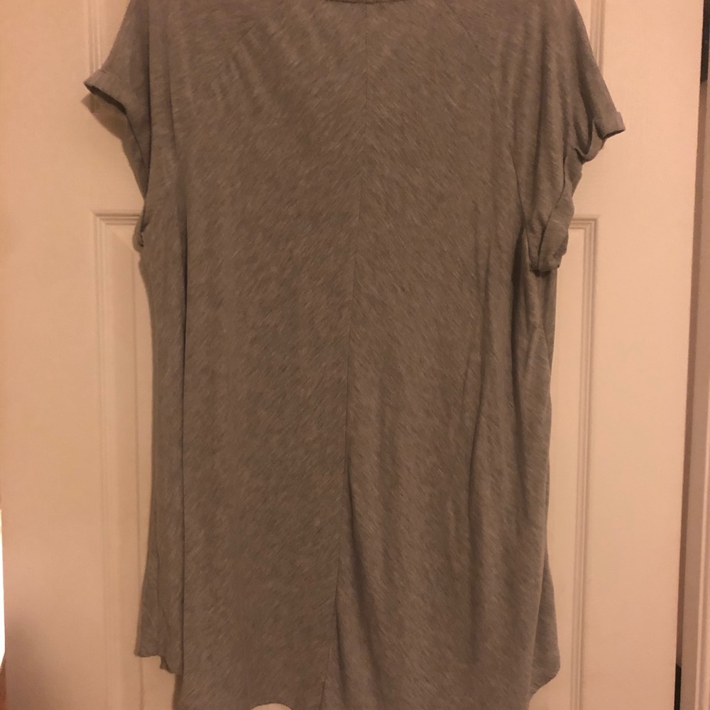 NWOT active wear shirt.